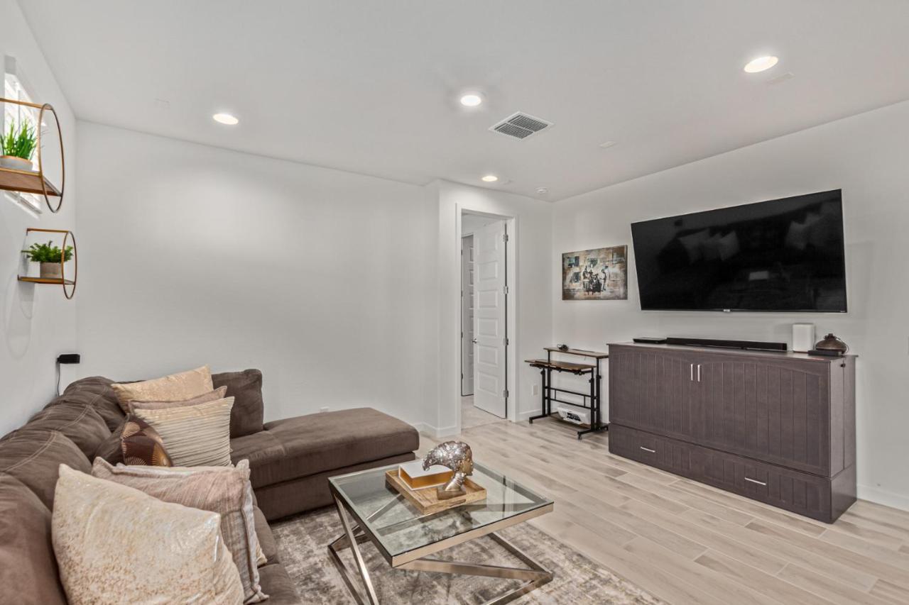 At Your Service - Modern Amenities, Urban Location, Sophisticated Style Фінікс Екстер'єр фото